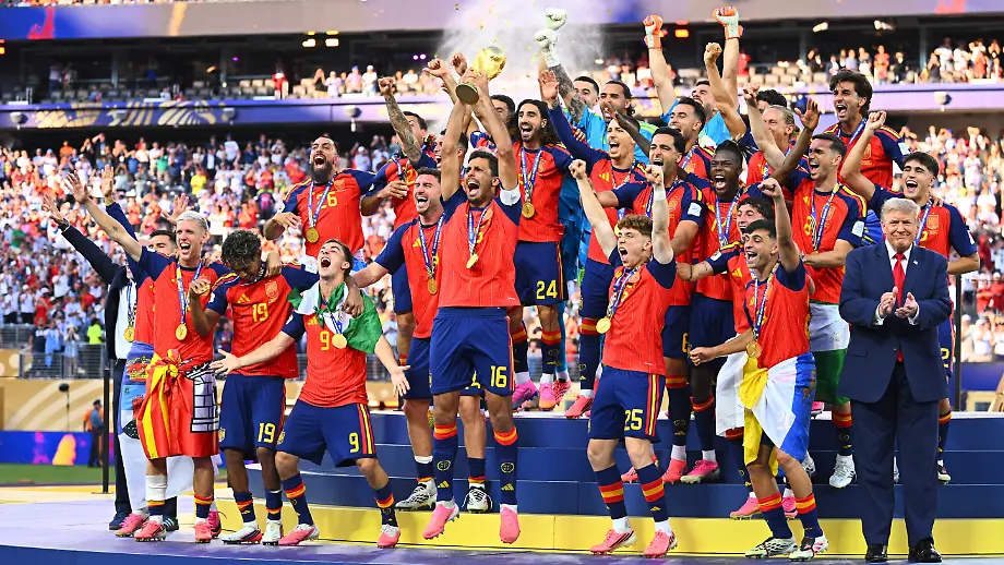 Spanien feiert den Weltmeistertitel mit großer Freude