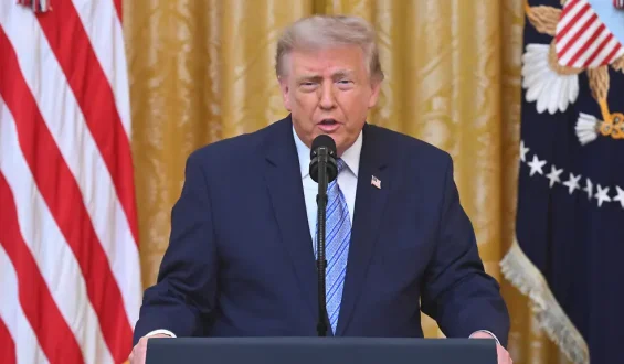 Trump wirft China Manipulation der US-Wahlen vor