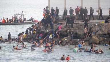 Migrationskrise in Ceuta: Mehr als 18 Tote bei Grenzübertritt
