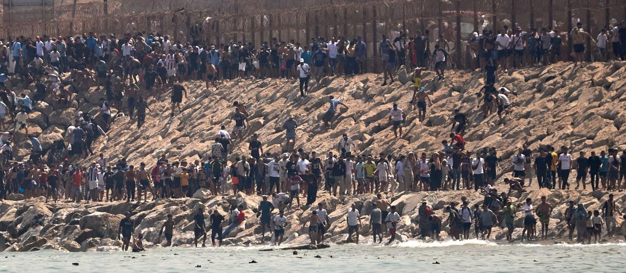 Ceuta grenzt erneut an große Migrationswelle
