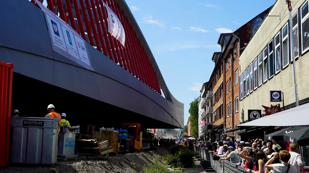 Kritik am Brücken-Neubau in Hamburg