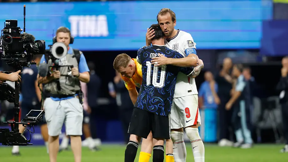 Argentinien besiegt England im WM-Halbfinale