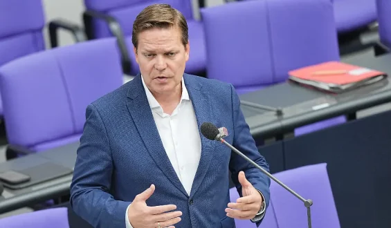 Kritik an Kanzler Merz: Ehemaliger Staatssekretär äußert Unzufriedenheit