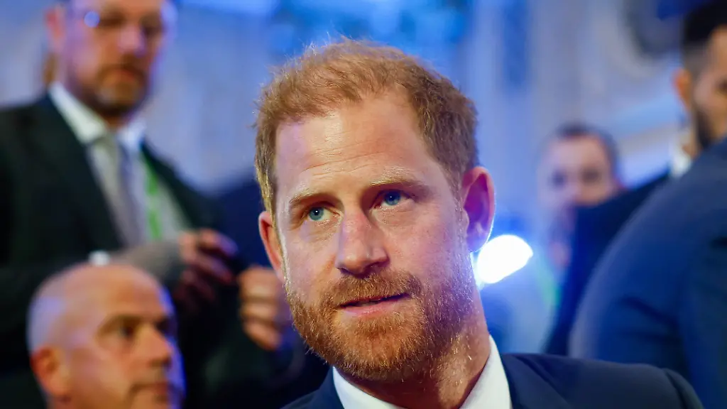 Prinz Harry reist alleine nach London