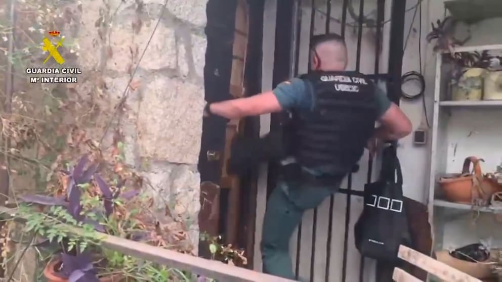 Waldbrände in Spanien: Polizei tritt Türen ein, um Menschen zu retten