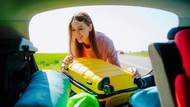 Nützliche Hilfsmittel für den Notfall im Auto