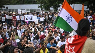 Proteste in Neu Delhi: Forderungen nach Regierungsrücktritt