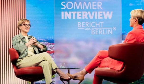 Faktenfinder Vorsitzende der Grünen Das Interview mit Brantner im Faktencheck
