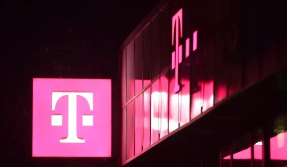Anzeige100 Gigabyte DatenvolumenDeal vor dem Aus: Telekom-Flat für 15 Euro fliegt raus