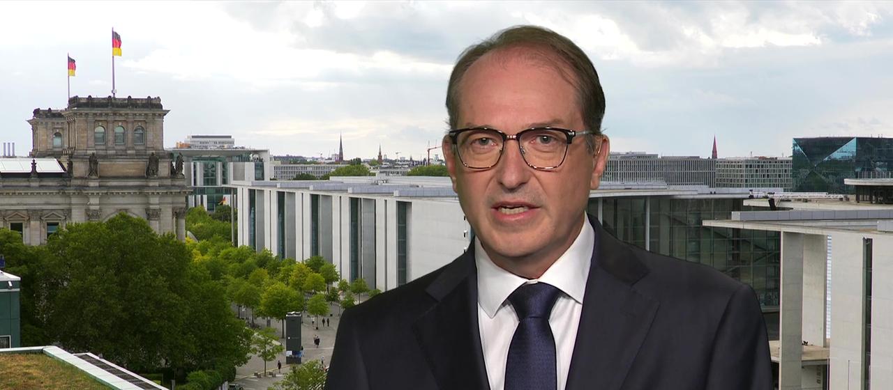 Dobrindt fordert Präventivhaft für Gefährder