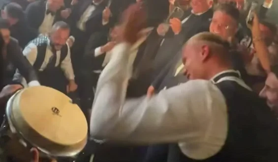 Haalands Ruder-Ritual begeistert auf Hochzeit