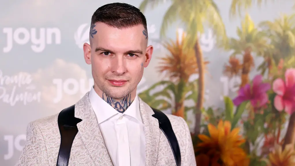 Eric Stehfest präsentiert neue Liebe