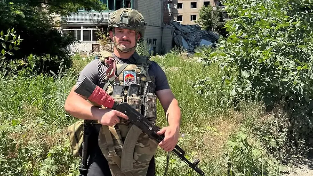 Noah Krieger: AfD-Influencer und seine Aktivitäten in der Ukraine