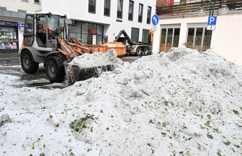 Wetterberichterstattung über Hitze und Unwetter in Deutschland