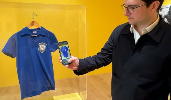 Pelés Weltmeister-Trikot erzielt Millionenpreis