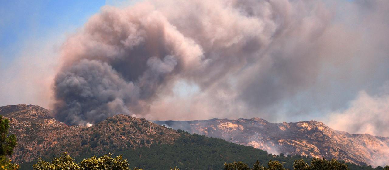 Waldbrände in Spanien vereinen sich zu großer Feuerfront