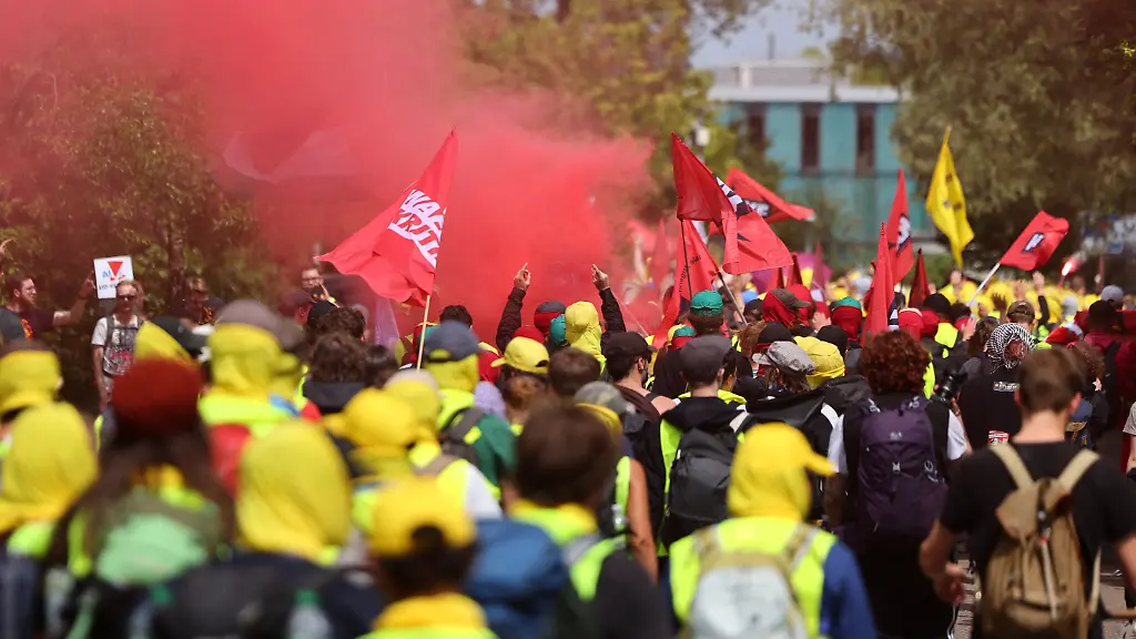 Angriffe auf Reporter bei AfD-Protesten