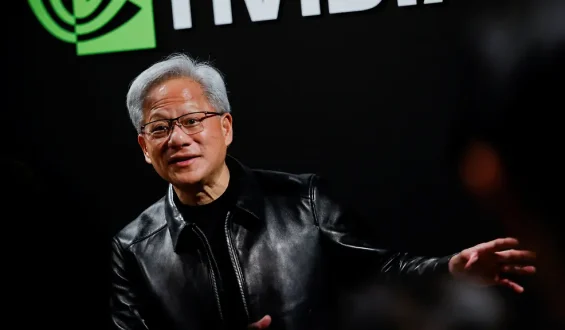 Nvidia-Chef Jensen Huangs Lederjacke bei Sotheby’s versteigert