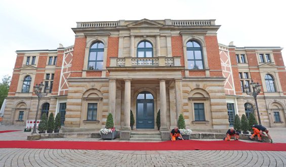 Opernpremiere aus Bayreuth: Wagners „Rienzi“ erleben