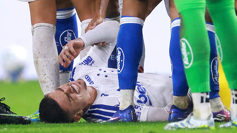 Verletzung von Gabriel Pec in der brasilianischen Liga