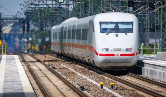 Bahn plant Änderungen nach Problemen bei Generalsanierungen