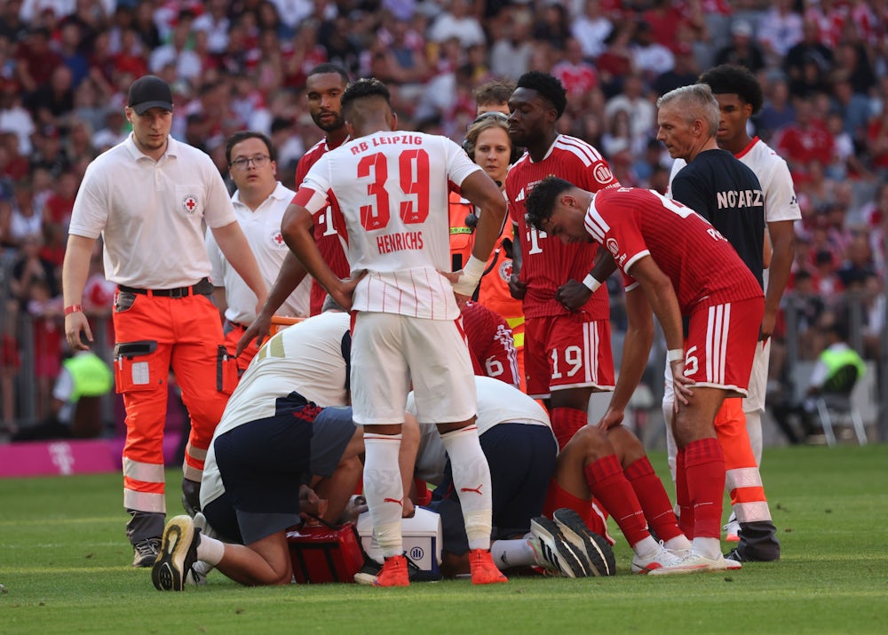 Gesundheitsvorfall bei Jamal Musiala beim Telekom Cup