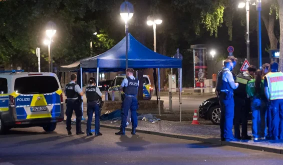 Schusswaffengewalt in Berlin: Ein Mann stirbt am Bahnhof Zoo