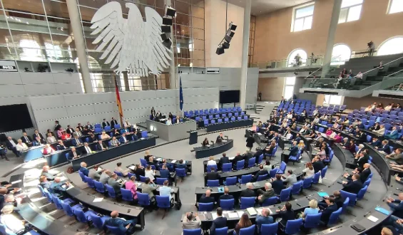 Vertrauenskrise in deutsche Politik laut Trendbarometer