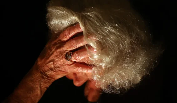 Risikofaktoren für Demenz: Prävention in der Lebensmitte entscheidend