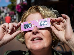 Münchens Jagd nach den letzten Sonnenfinsternis-Brillen