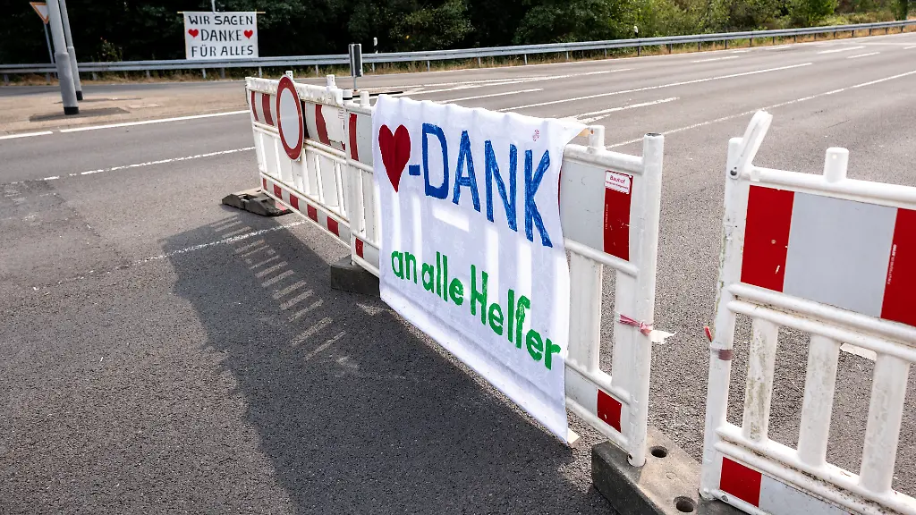 Waldbrände in Belgien und NRW: Aktuelle Lage und Maßnahmen