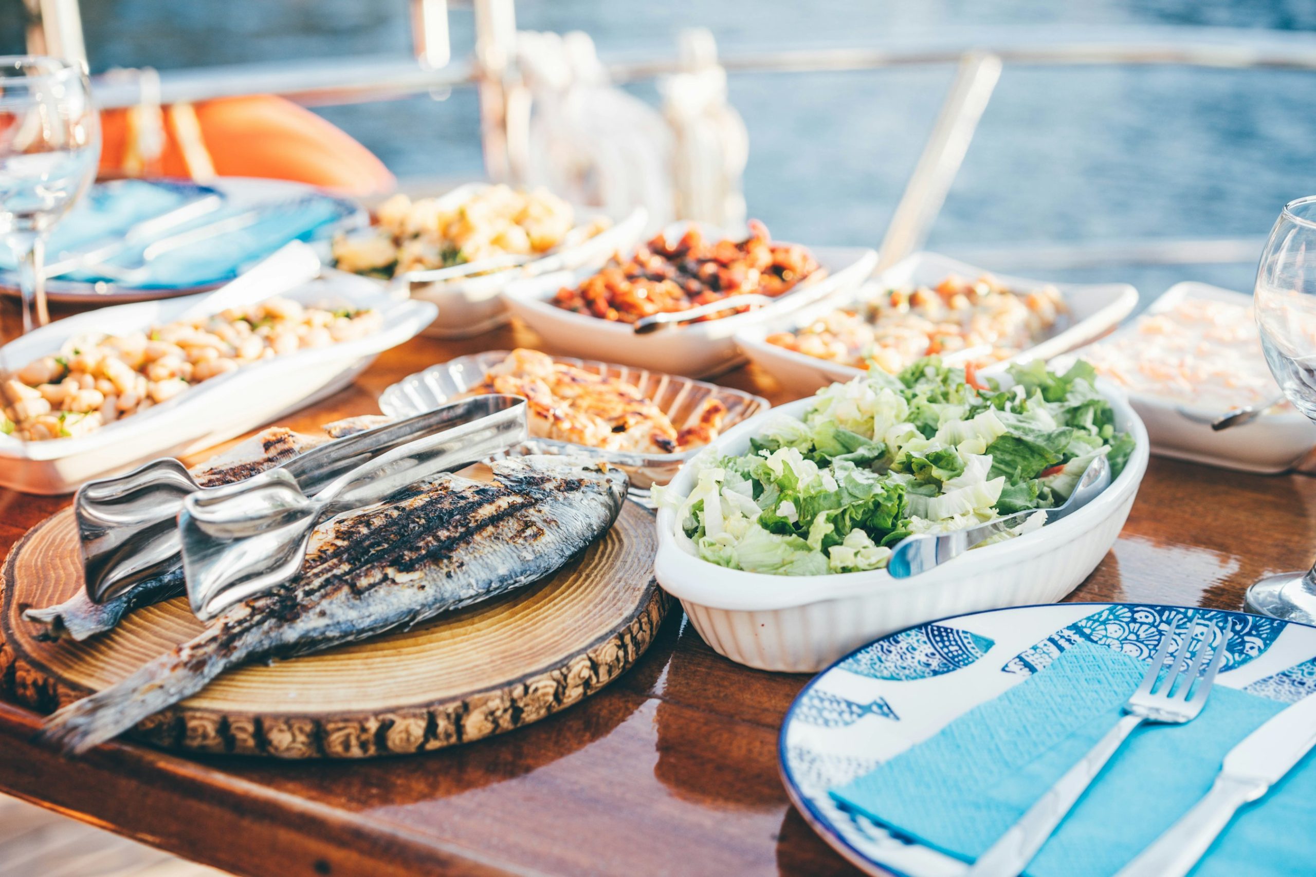 Mediterrane Rezepte für kulinarische Reisen