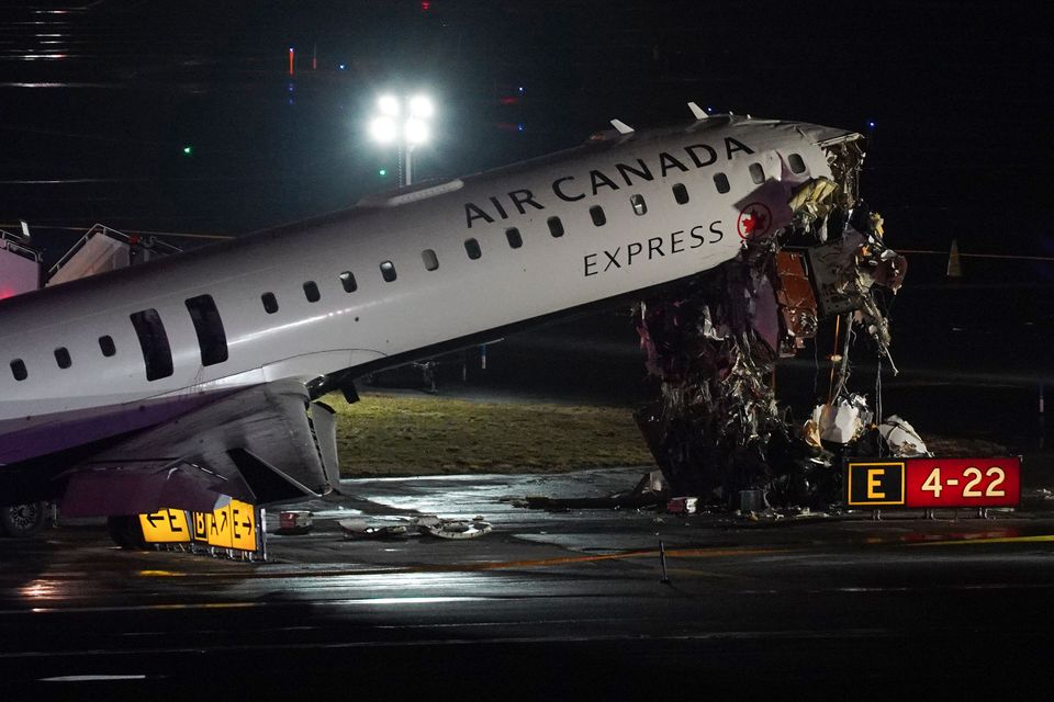 Ermittlung nach Flugzeugkatastrophe am Flughafen LaGuardia
