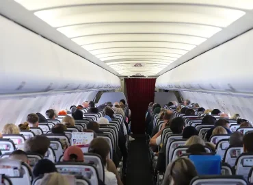Rechte bei Hitze im Flugzeug: Was Passagiere wissen sollten