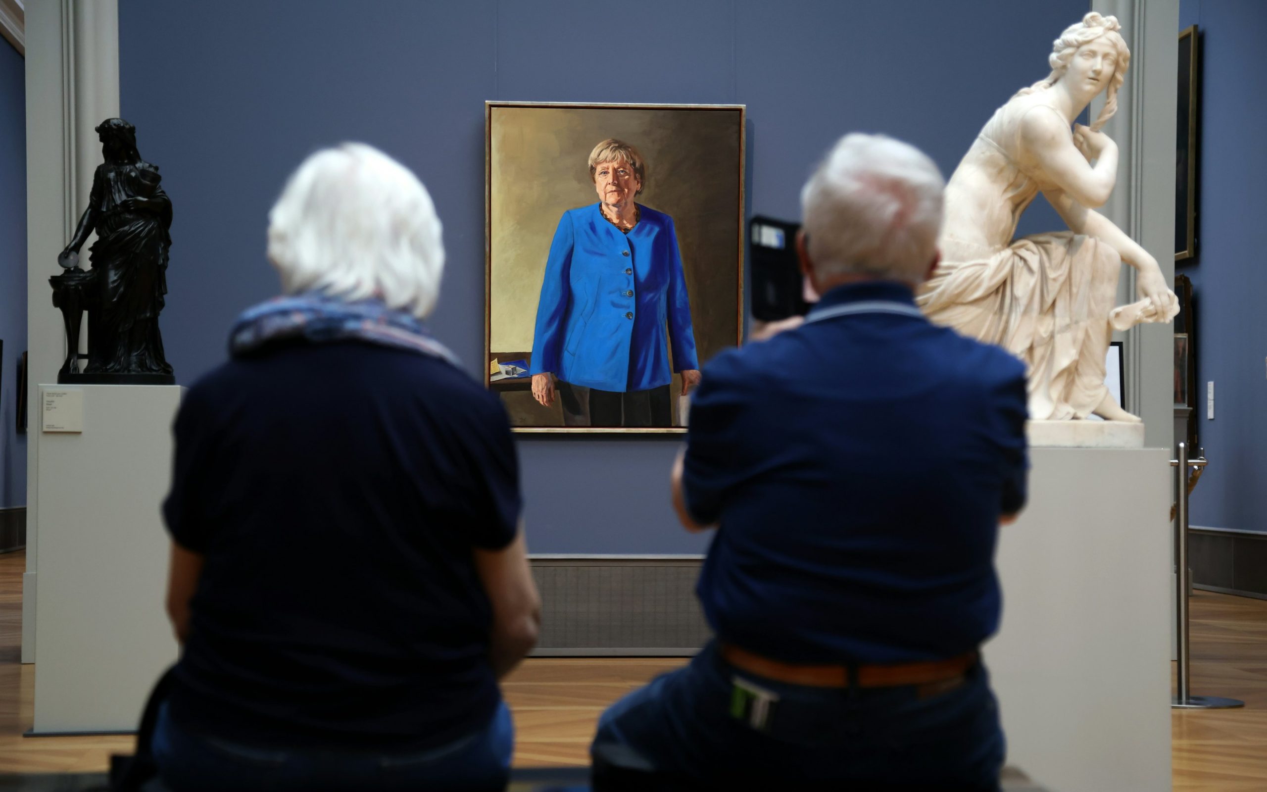 Merkel-Porträt zieht Besucher ins Bode-Museum