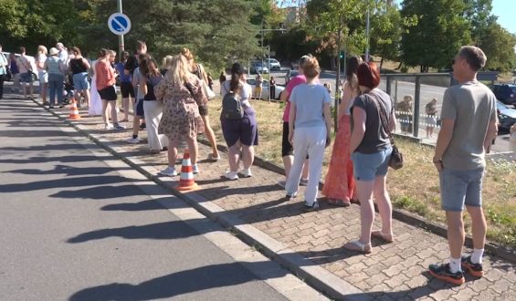 Großer Andrang auf Schutzbrillen zur Sonnenfinsternis