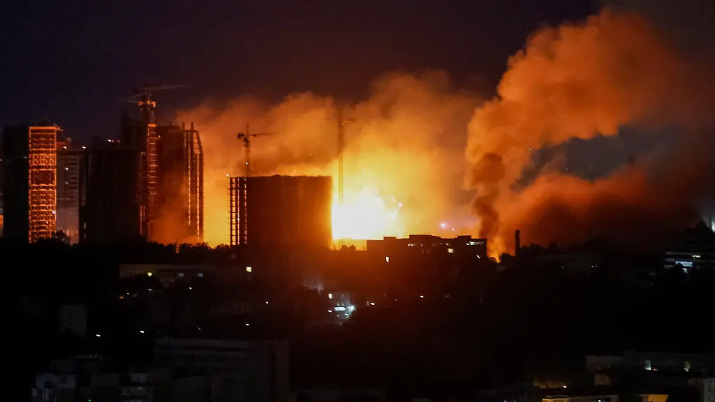Russland greift Kiew mit Raketen an: Tote und Verletzte