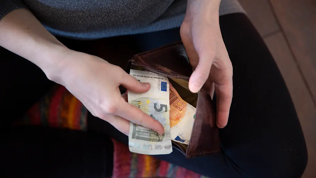 Bafög-Reform: Erhöhung und Digitalantrag geplant