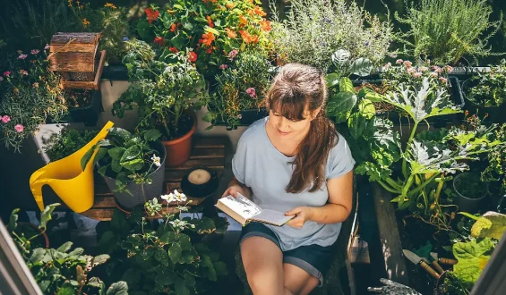 Balkon verwandeln: Von Mini-Bereich zu Wohnzimmer