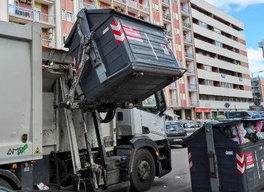 Glücksfall in Italien: Müllabfuhr findet weggeworfenen Jackpot-Lottoschein