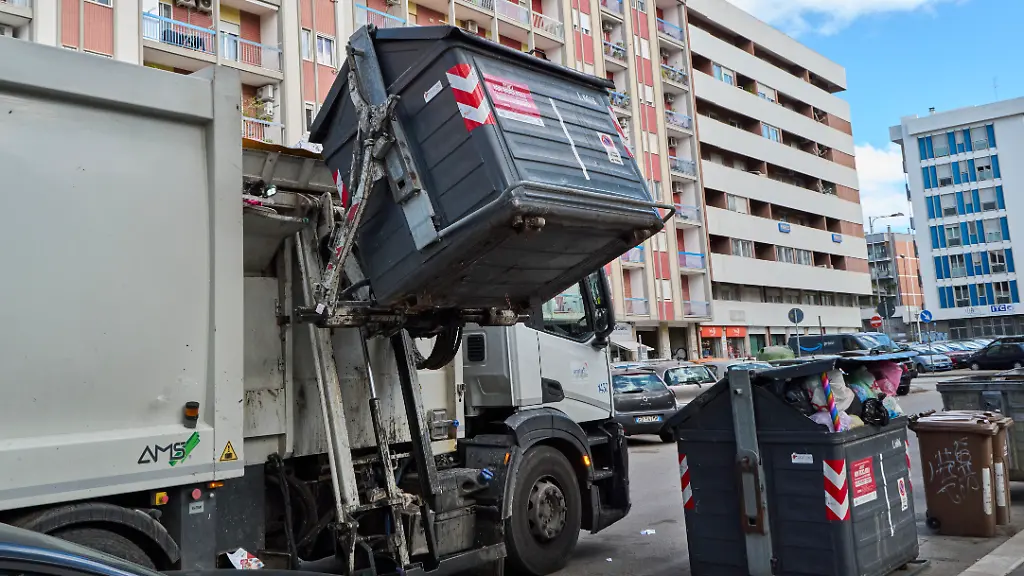 Glücksfall in Italien: Müllabfuhr findet weggeworfenen Jackpot-Lottoschein