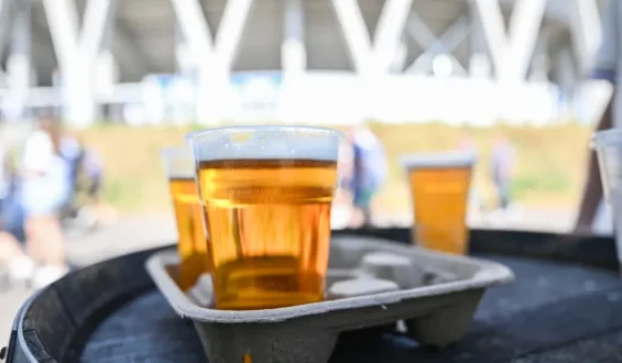 Strengere Alkoholregeln für Jugendliche geplant
