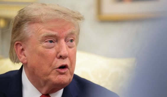Trump beschimpft erneut Journalistin als ‚Fake‘
