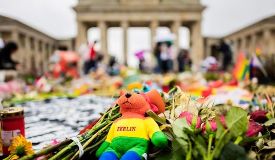 Innenausschuss debattiert über CSD-Anschlag und Sicherheitsmaßnahmen