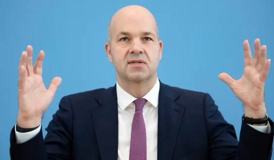 DIW-Ökonom Fratzscher: Rentenreform ohne Abschaffung der Rente mit 63 gescheitert