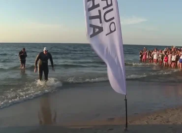 Extremsportler schwimmt 160 Kilometer für den guten Zweck