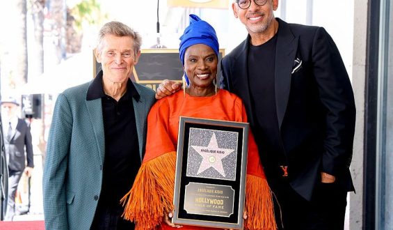 Angélique Kidjo erhält Stern auf Hollywoods »Walk of Fame«