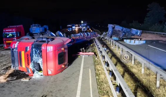 Schwertransporter-Unfall auf der A2 führt zu Sperrung