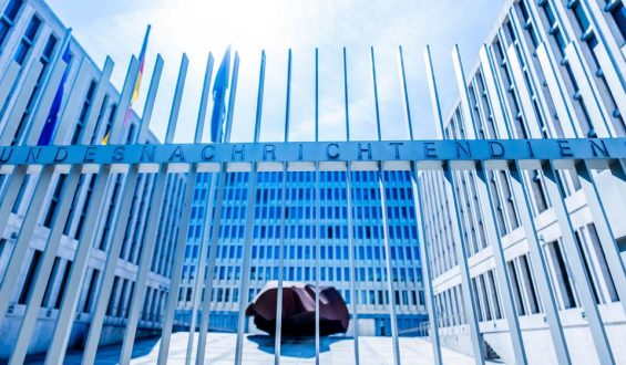 Kontroverse um Reform der Nachrichtendienste