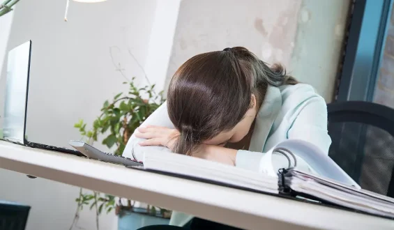 Warnsignale für Burn-out: Früherkennung und Wege zur Hilfe